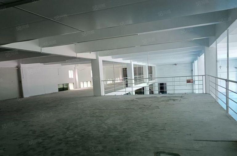 真正一层当两层用，阁楼不算钱