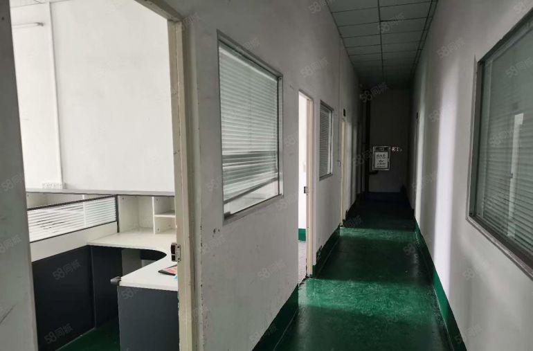 大岭山莞长路边新空出楼上500平现成精装修厂房出租 超低价