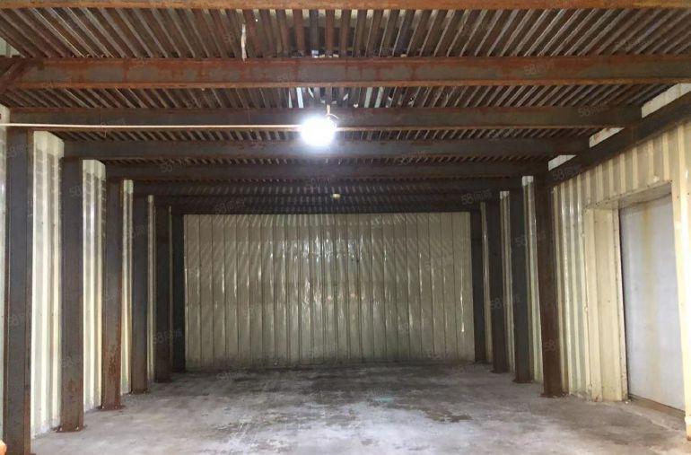 大岭山标准一楼厂房出租，现成冻库，阁楼办公室，水电到位