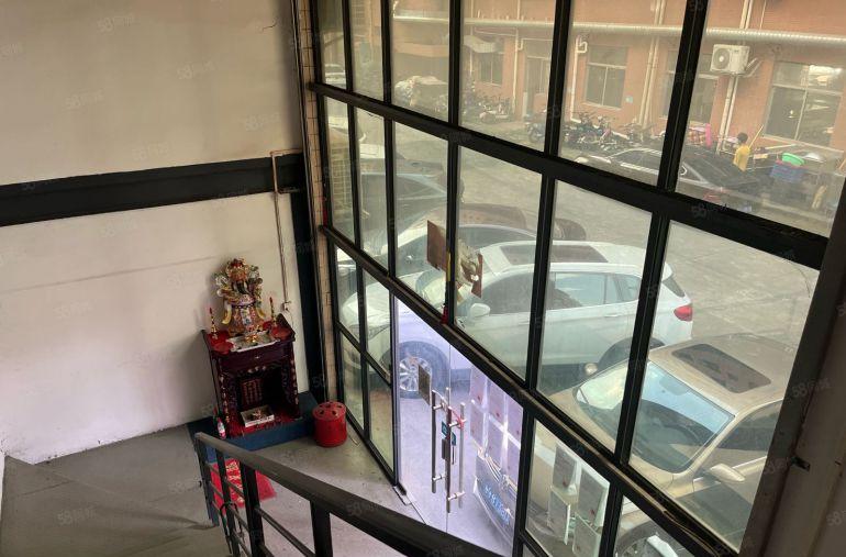 大岭山杨屋原房1楼1700平厂房出租 带现成航车精装办公室