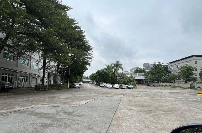 大岭山镇原房东9米高钢构2000平带现成航车低价出租临近深圳