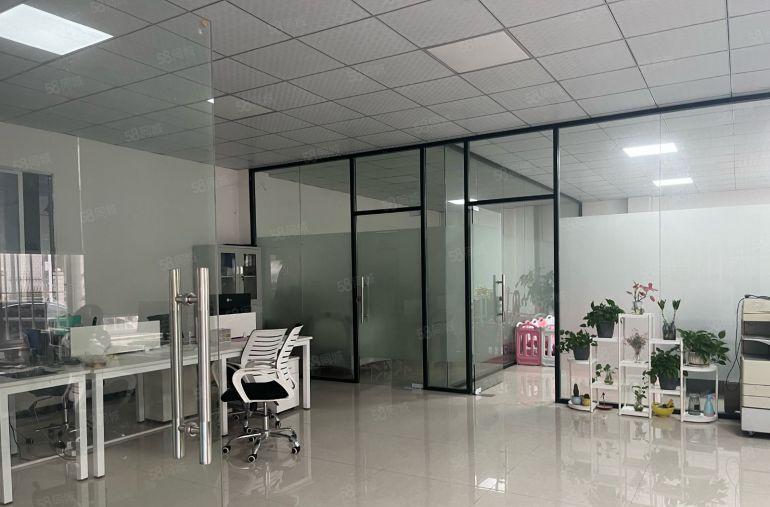 大岭山工业园区世外桃源标准一楼厂房出租 现成精装修办公室