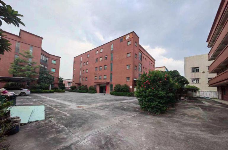 大岭山标准厂房出租，一楼600平，二楼1000平，租金10元