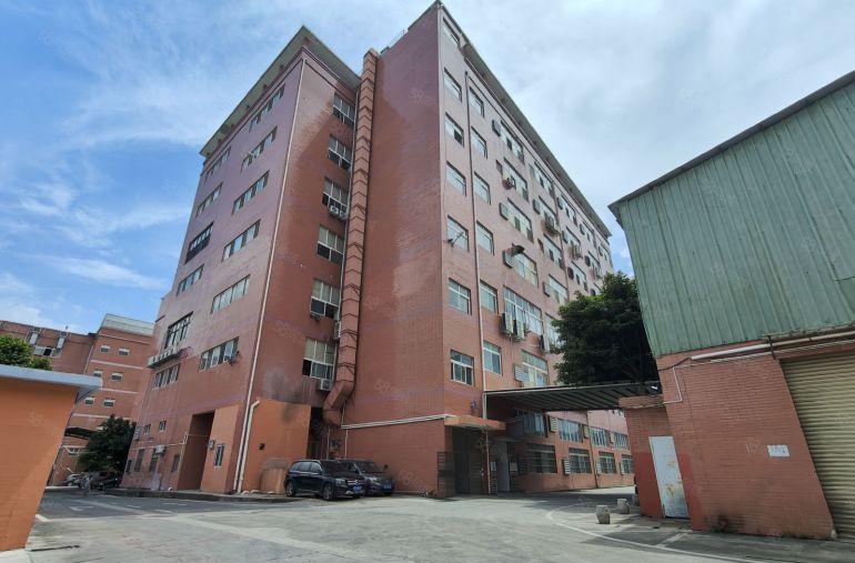 大岭山带注塑环评一楼1300平可分，有航车办公室主线已到车间