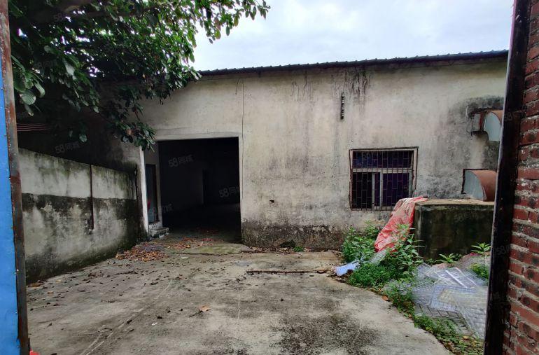 向东工业区单一层钢构小独院厂房300平方，现成装修水电齐全