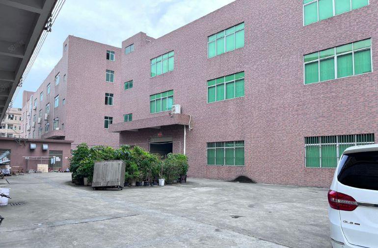 大岭山原房东独门独院厂房出租！7500平方可分租