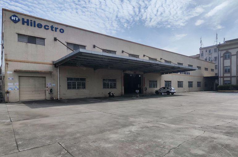 大岭山单一层独院，12米钢钩厂房仓库出租，现成装修特价15元