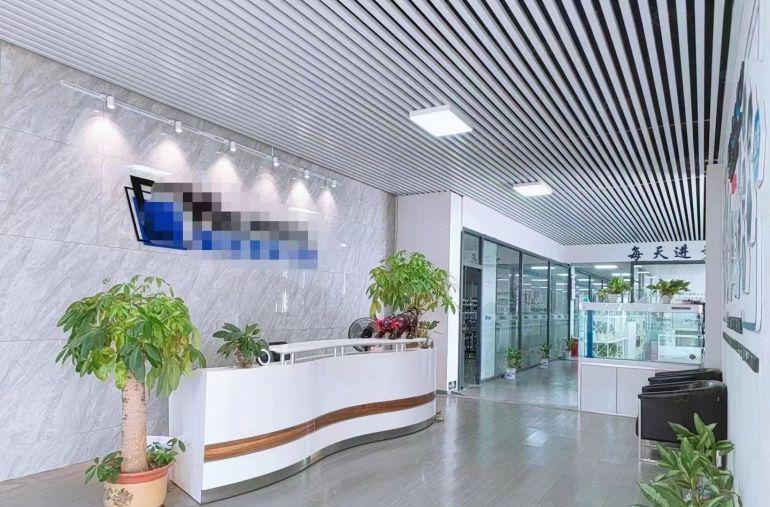 大岭山精装修厂房出租，整层2000平方，水电齐全