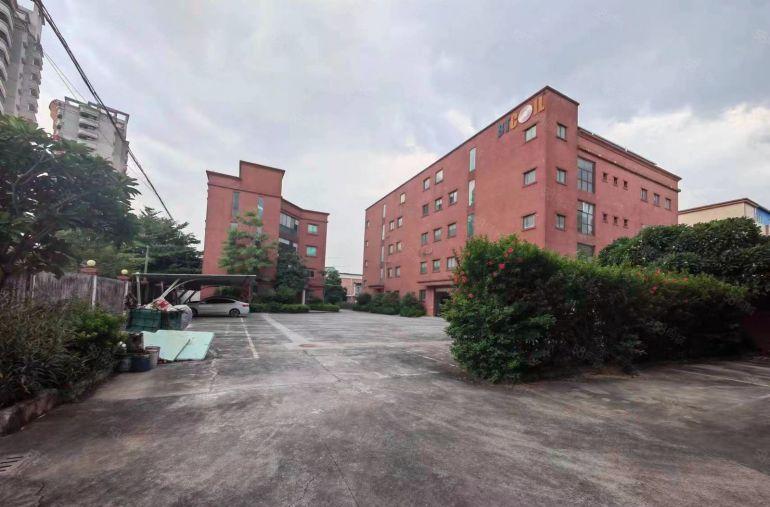 大岭山标准厂房出租，一楼600平，二楼1000平，租金10元