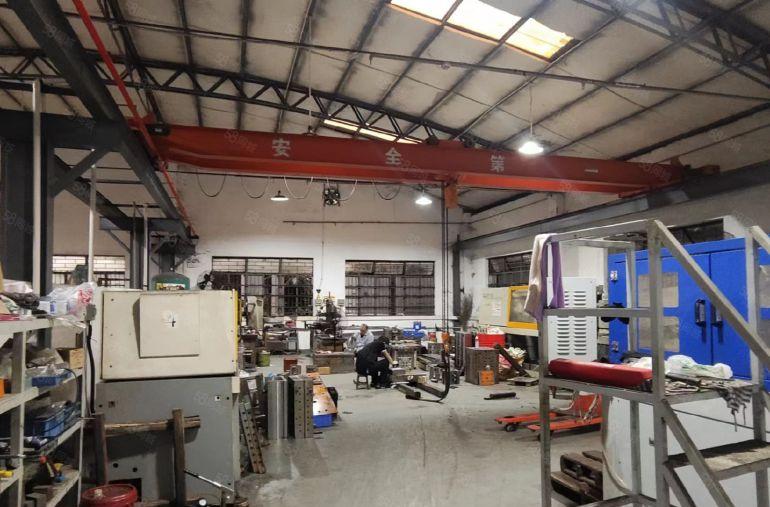 大岭山镇杨屋村空出总面积850平方带行吊低价厂房出租 可分租