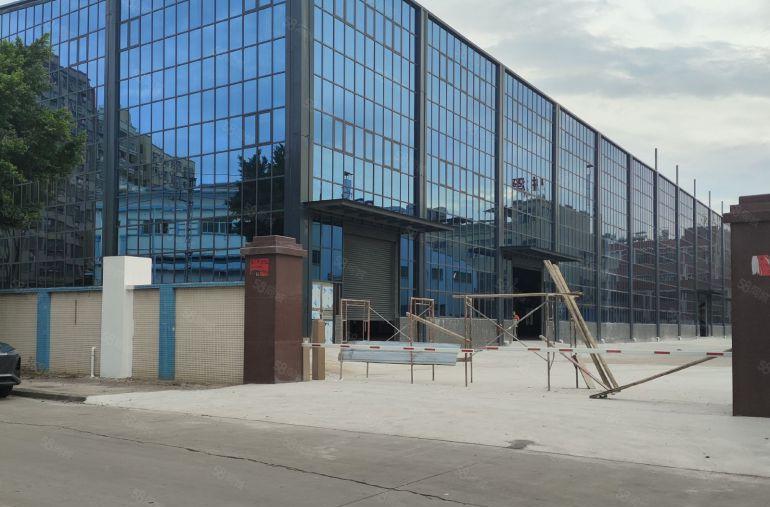 大岭山镇原房东全新三层独门独院厂房，高度7米，特价12元急租