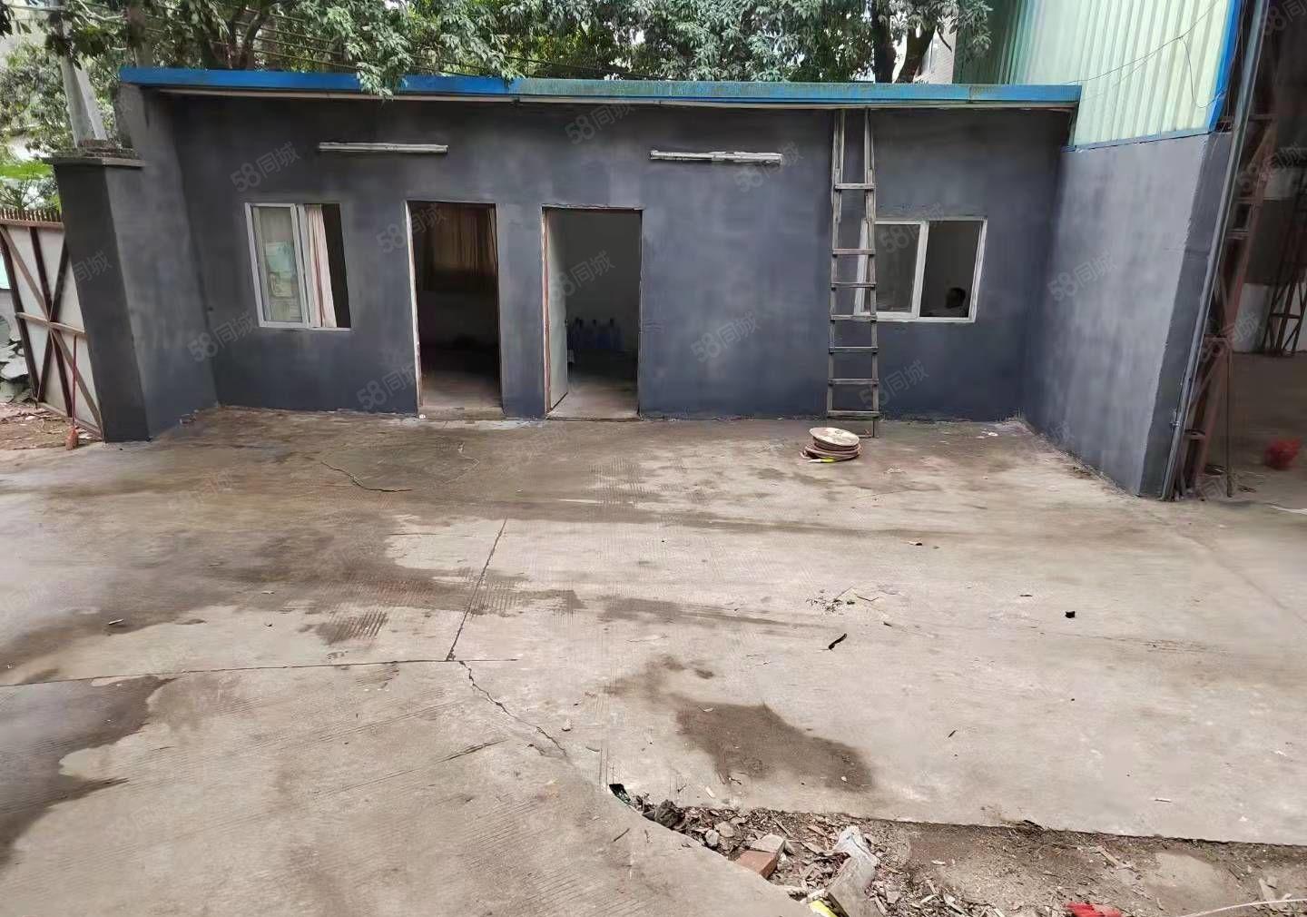 原房东低价出租 独门独院单一层钢构铁皮厂房 配套齐全 无公摊