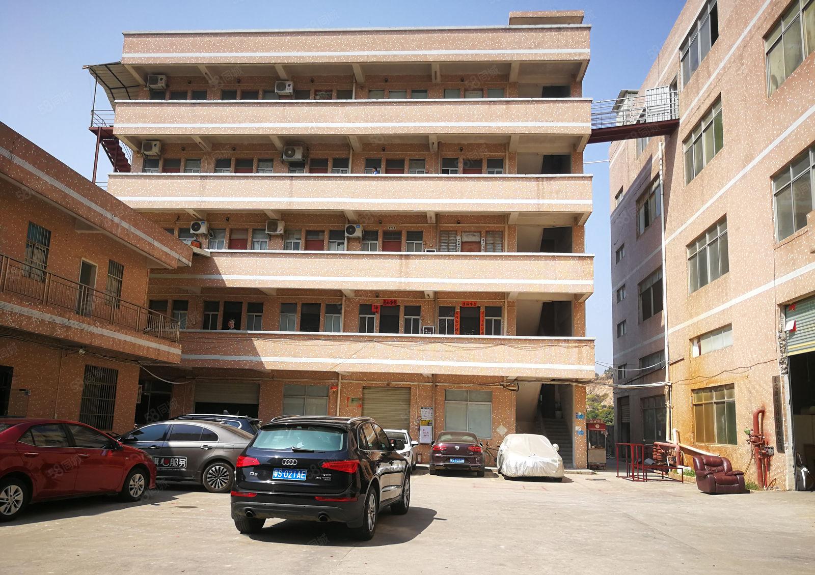 大岭山鸡翅岭连马路旁，350平小面积一楼厂房出租，水电齐全