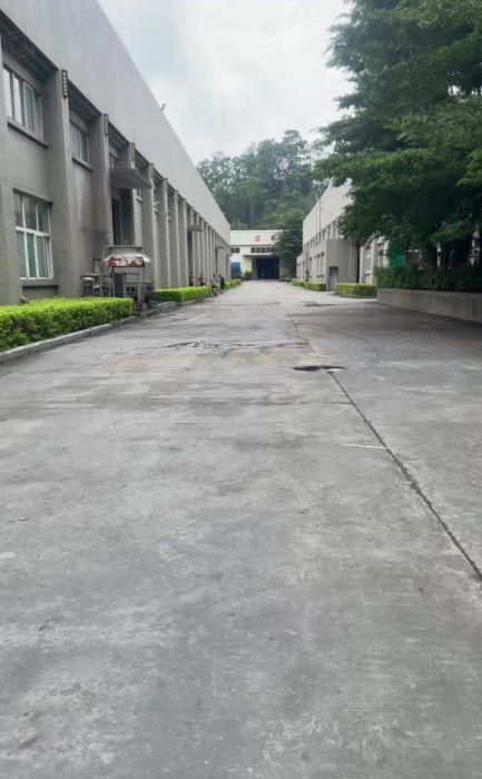 大岭山高速口附近单一层滴水9米空地1万平形象超话价格便宜