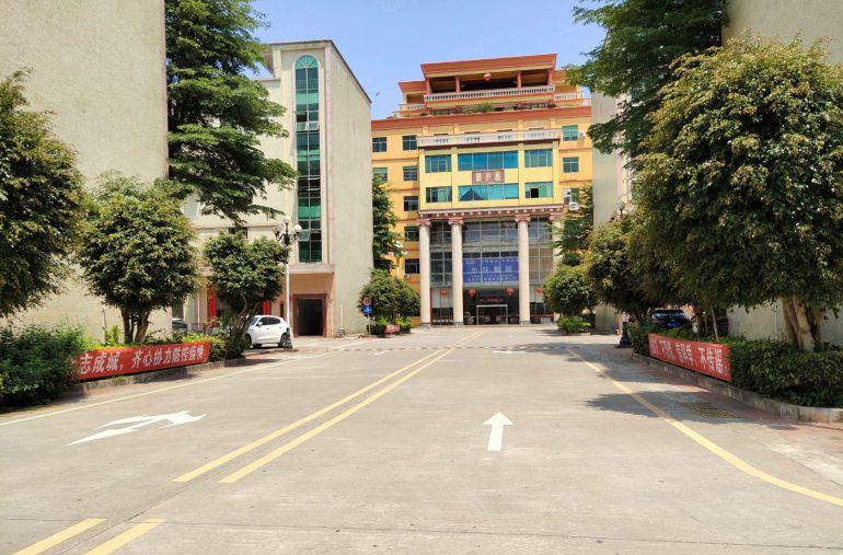 大岭山工业区原房东厂房二楼800平实际面积招租带装修可分租