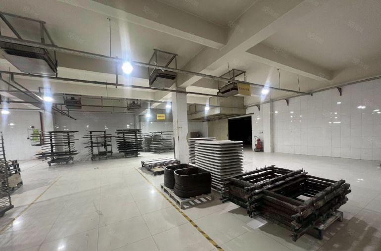 大岭山国道边上原房东独门独院单一层厂房出租，有家具环评