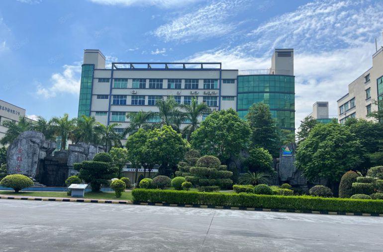 原房东大岭山楼上2000平米独门独院精装修厂房出租高速路口