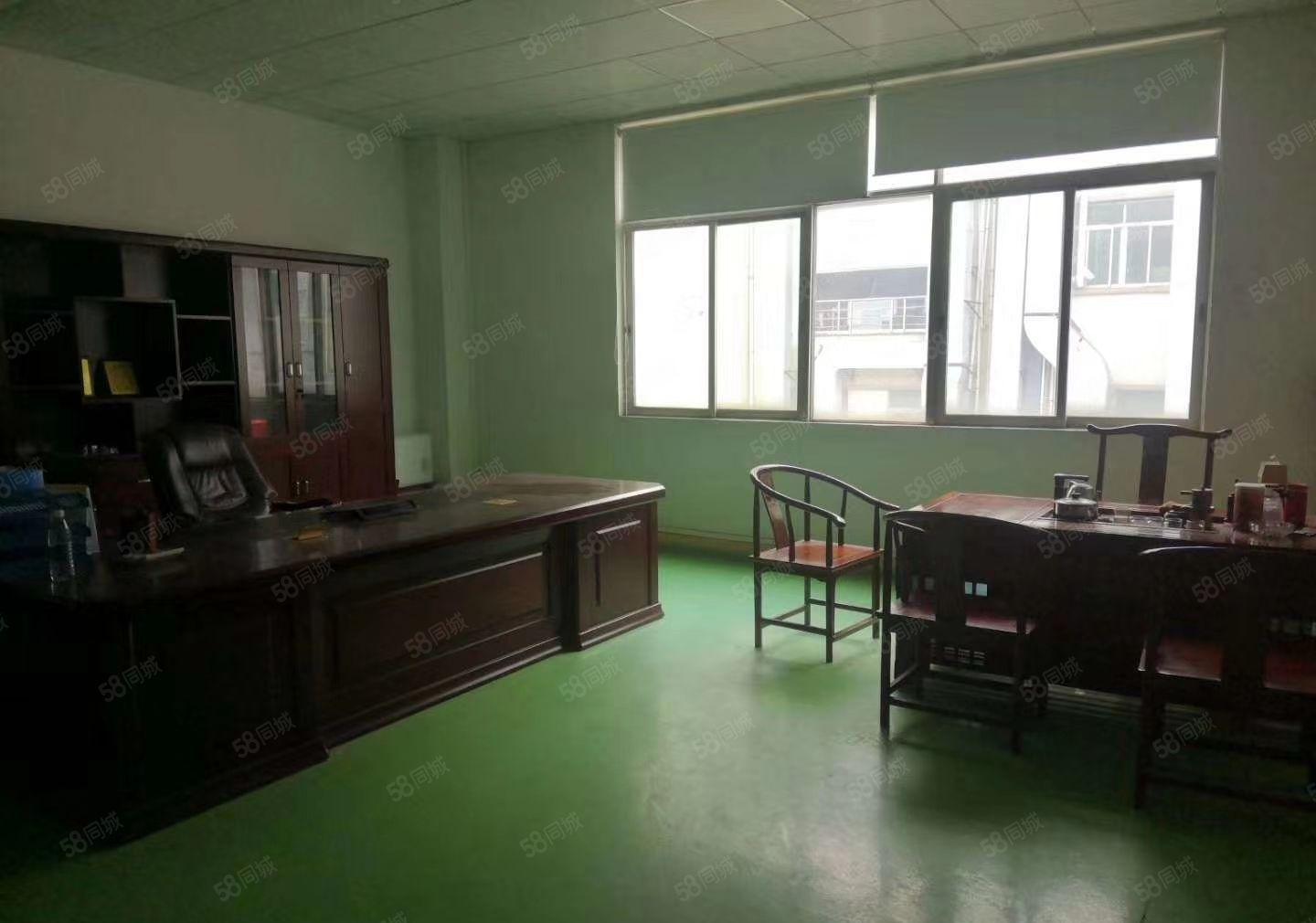 石龙独门独院单一层厂房出租，带20吨行车。办公室豪装