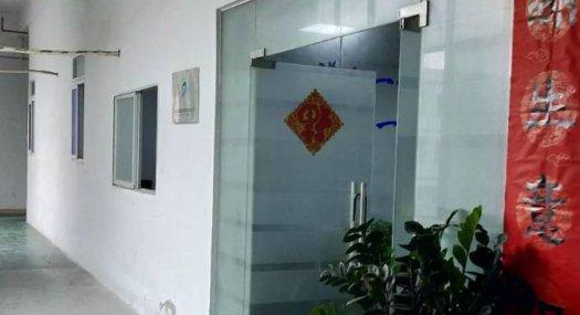 凤岗金凤凰玩具 电子 加工楼上厂房出租400平