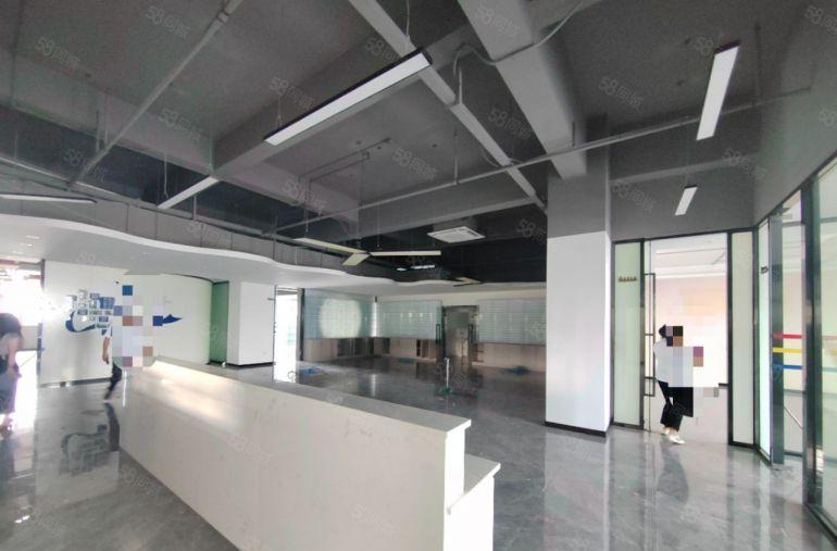 原房东楼上整层2800平米出租，现成精装修