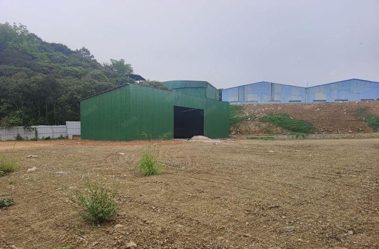 清溪青皇新出山咔咔独门独院2300平空地厂房出租，钢构300