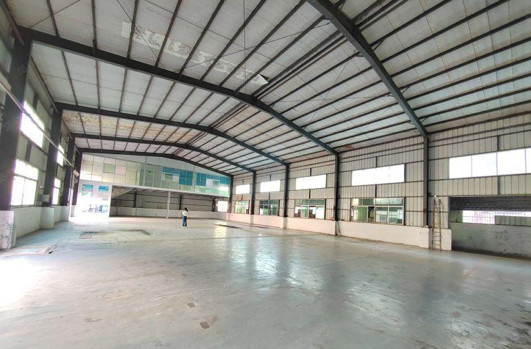 8米高钢构厂房1000平米，16元出租，主干道边，水电齐全