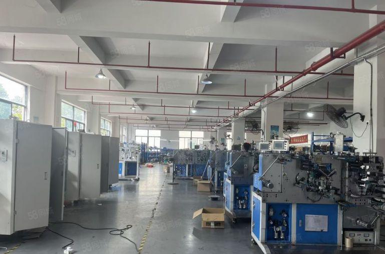 清溪镇三中新出厂房仓库二楼1670平整层出租，带装修办公室