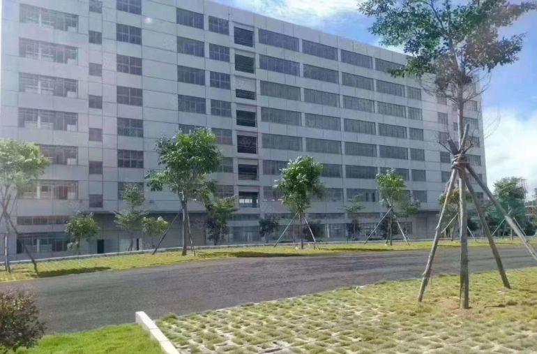 15块起租清溪三中高速口大型园区8万平一手房东直租，大小可分