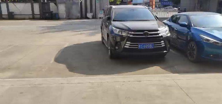 清溪一楼高6米标准1150平厂房出租，装修办公室，主线到车间