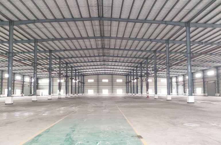 清溪三中独院分租实际面积2000方单一层，合同5年，近高速路