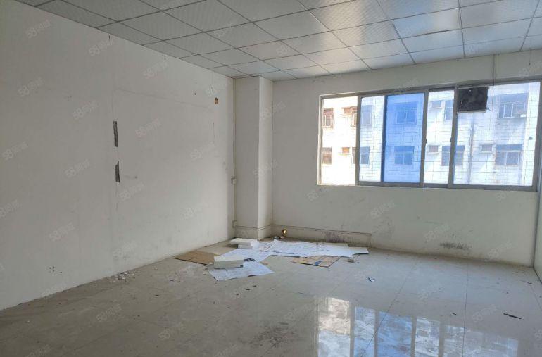 清溪铁松新空2楼精装修厂房1300平，原房东可分租 价格可谈