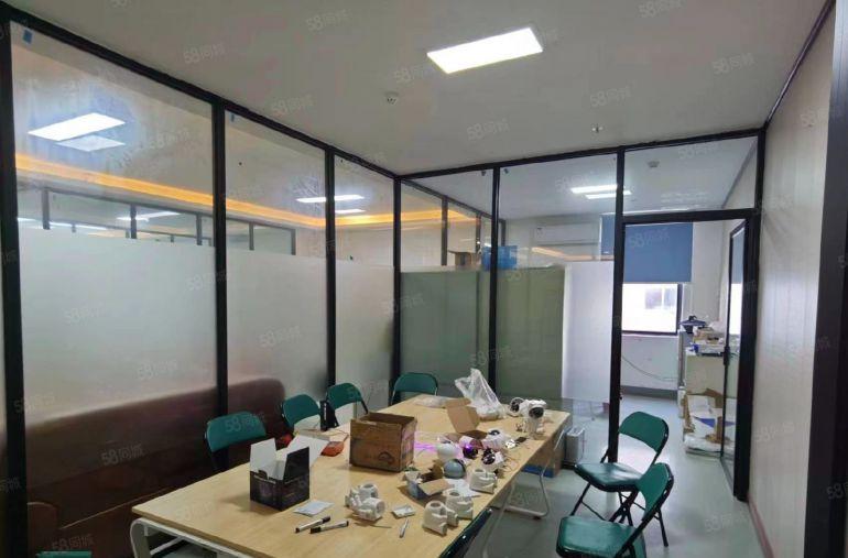 清溪高速口罗马新出原房东楼上3000平厂房仓库出租，拎包生产