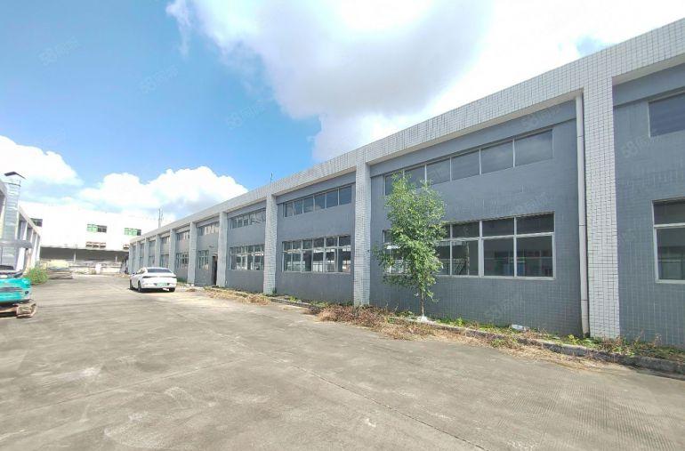 带现成航车！青皇村8米高1500平米厂出租，水电齐全，带装修