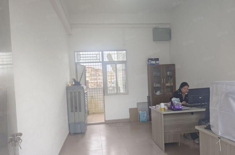 清溪三星新出单一层钢构1100平厂房出租，现成办公室水电齐全