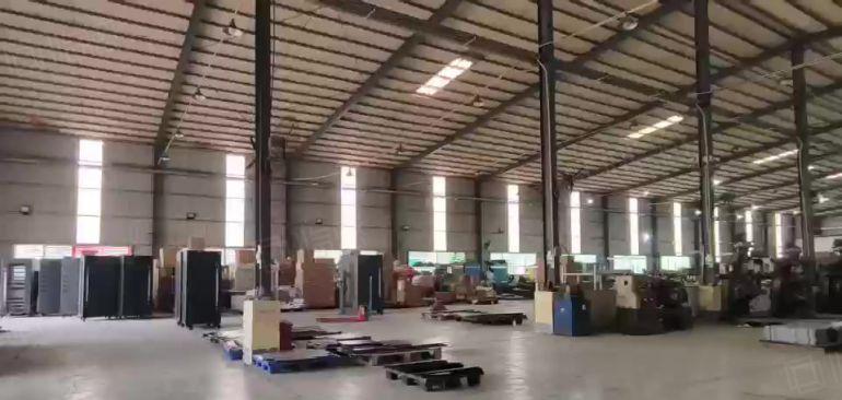 清溪原房东钢构独院3000平高8米宿舍比例少，0公摊电费自交