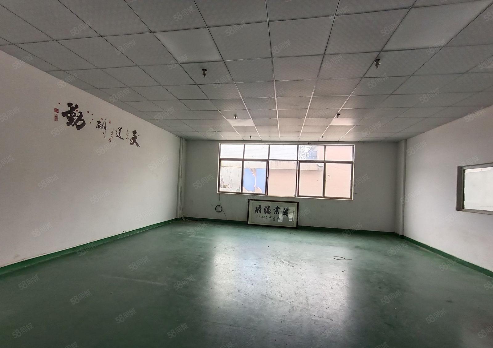 清溪三中新出楼上1200平方带装修，现成办公室，原房东直租！