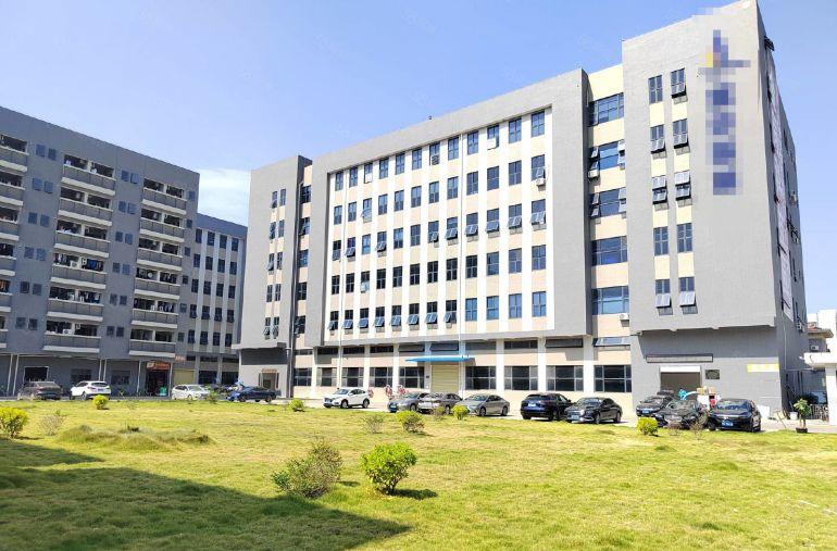 可做电池 清溪三中新出精装修二楼厂房1680平方出租