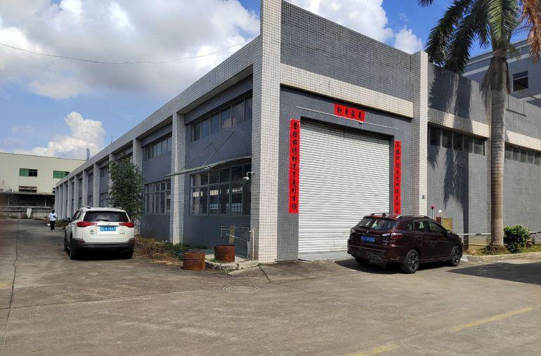 清溪镇三中村 标准单一层钢构2600平出租 滴水8米 带装修