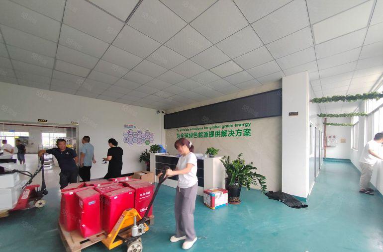 楼上十元厂房出租   水电齐全 精装修  面积1000平米