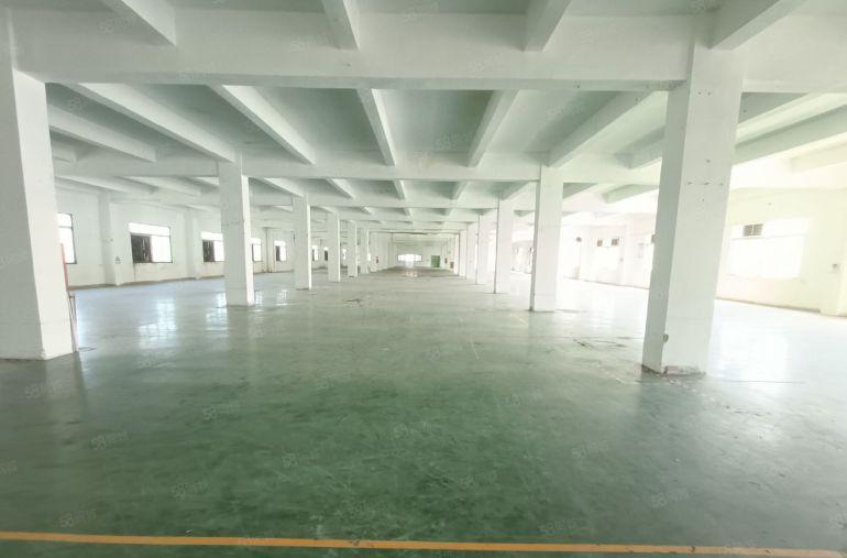 清溪镇新出标准工业厂房13000平方，高速路口旁，园区空地大