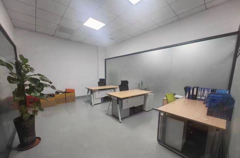 清溪楼上豪华装修厂房出租，价格便宜，空地大好停车。