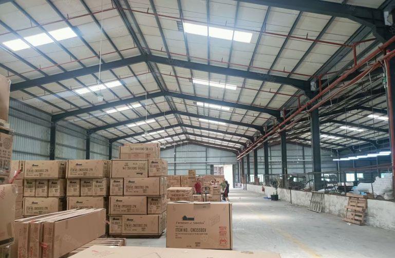 清溪三中独院单一层厂房仓库出租，高10米丙二类消防 空地超大