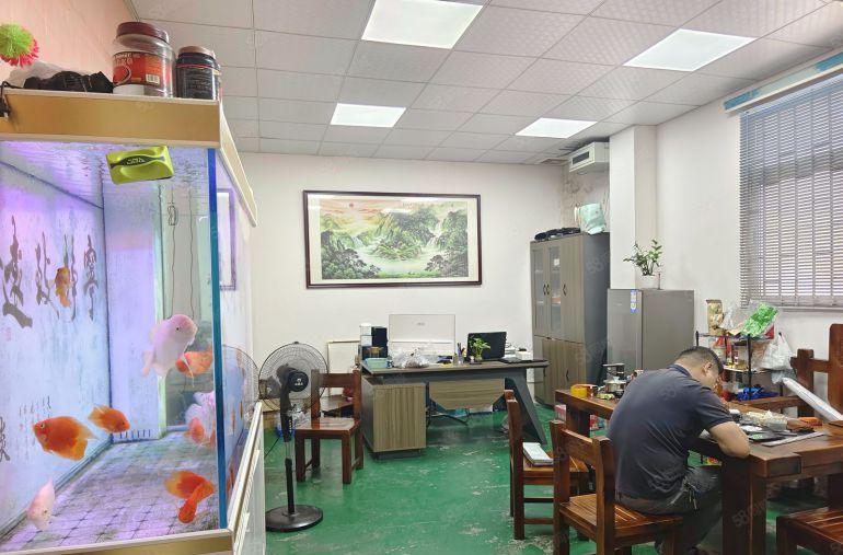 清溪新出一楼小面积500平标准厂房出租，带2间办公室及行车