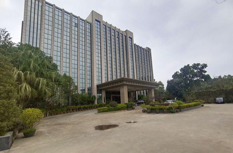 清溪三中厂房出租原房东二楼带现成办公室地坪漆2300平13块