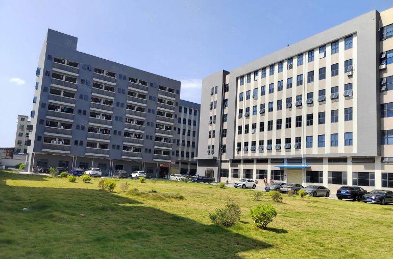 可做电池 清溪三中新出精装修二楼厂房1680平方出租