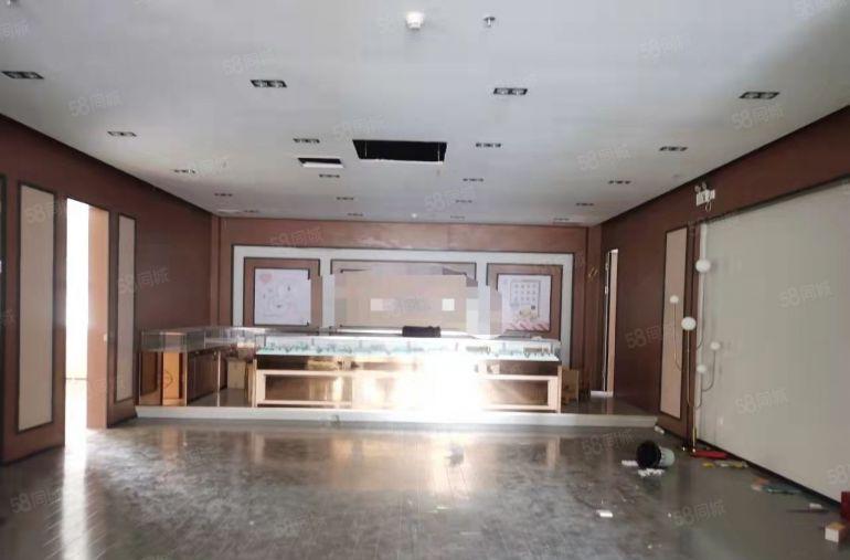 清溪高速口罗马新出原房东楼上3000平厂房仓库出租，拎包生产