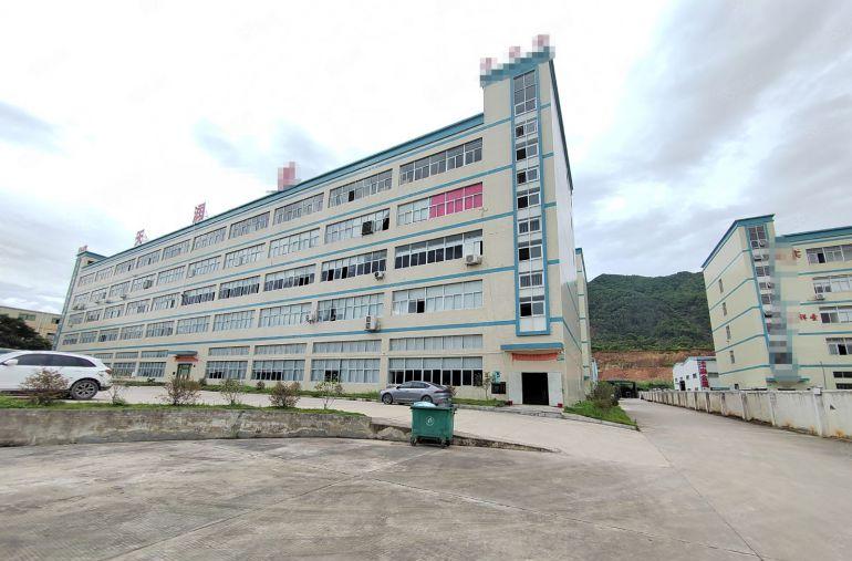 清溪原房东楼上10元厂房出租，易招工，好停车，宿舍饭堂配套