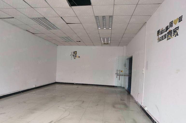 19元500平清溪三中高速口标准一楼，现成办公室精装修