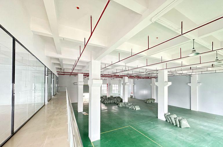 横沥镇重工业厂房出租1700平方高8米带精装修