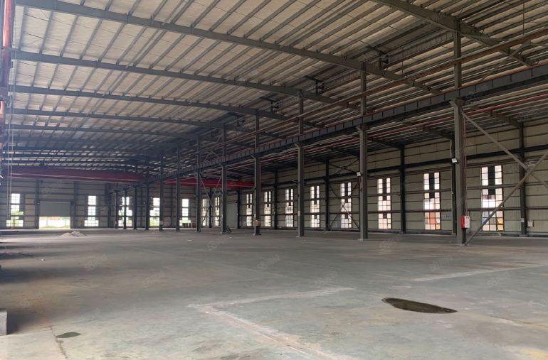 横沥膜具城附近原房东滴水12米重工业有牛角行车空地超大形象好